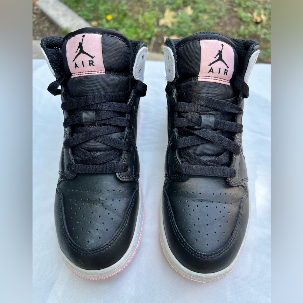 Air Jordan 1 Mid Black/White/Pink Kids Shoe Size 5.5Y - Picture 9 of 14